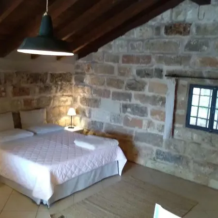 Casetta In Campagna Πανσιόν Aradeo